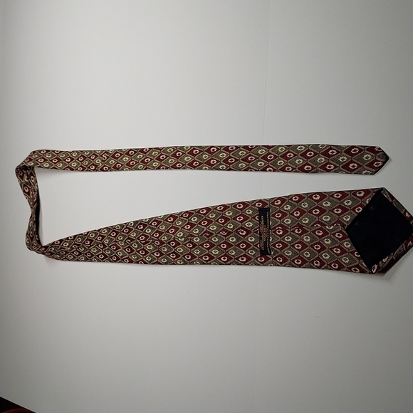 Brooks Brothers 100% Silk Tie - Picture 3 of 8